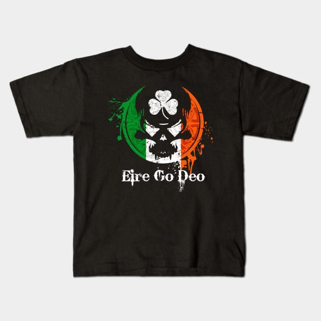 Eire Go Deo (Ireland Forever) Kids T-Shirt by Artizan